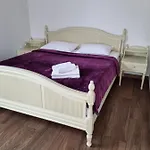 Deluxe *