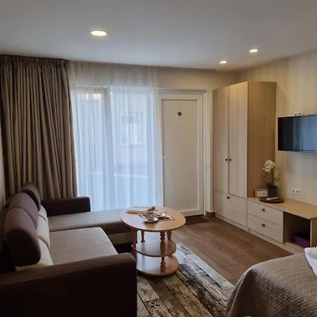 Deluxe