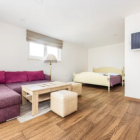 Deluxe Паланга