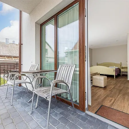 Deluxe Apartment *